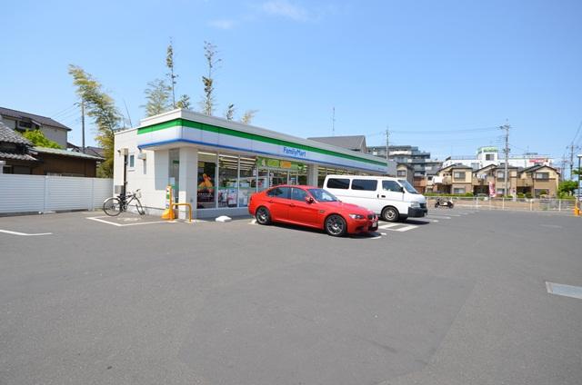 Convenience store. Until FamilyMart 100m