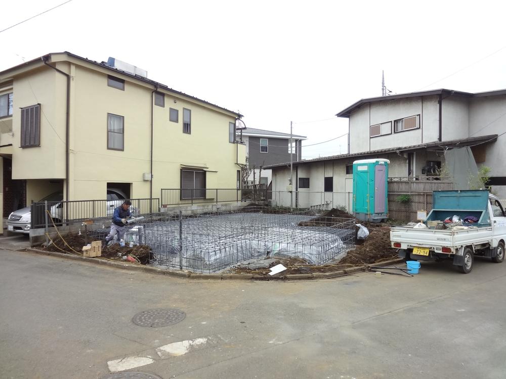 Local photos, including front road. Local (10 May 2013) Shooting