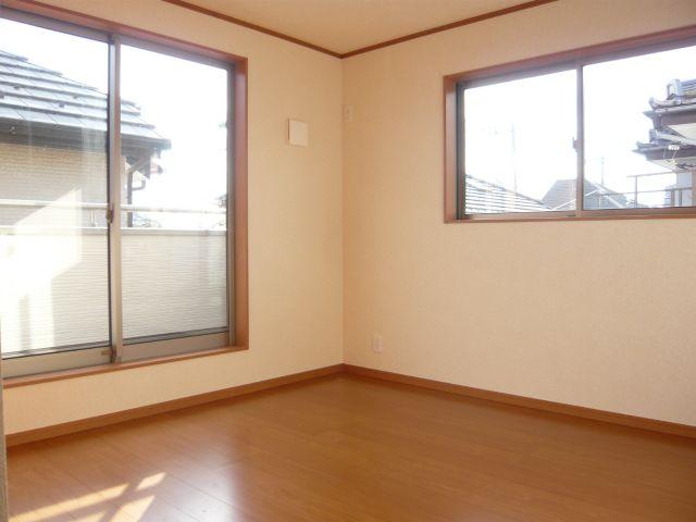 Non-living room. Indoor (10 May 2013) Shooting