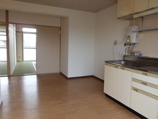 Living and room. In family recreation Place the 8 pledge DK dining table