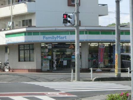 Convenience store. 365m to Family Mart (convenience store)