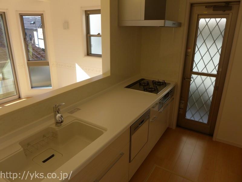 Kitchen. Local (December 22, 2013) Shooting