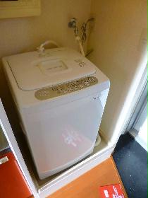 Other. There is a washing machine (the product may change. )