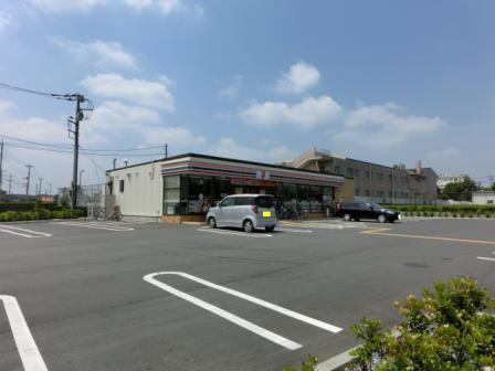 Convenience store. 383m to Seven-Eleven (convenience store)