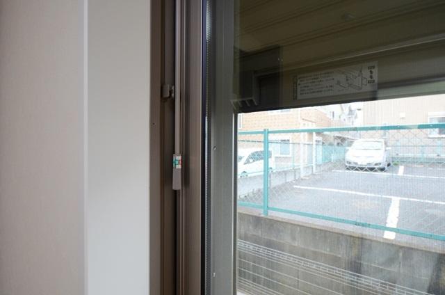 Other. Electric shutter