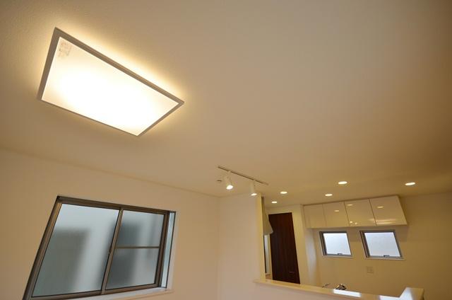 Other. All rooms have lighting equipment