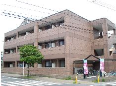 Building appearance. Station 4-minute walk