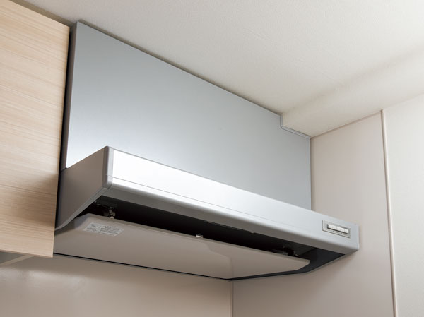 Kitchen.  [Rectification Backed range hood] Adopt a range hood of clean design. By the effect of the current plate, Speedily ventilation. Enamel steel baffle, It is easy to clean.