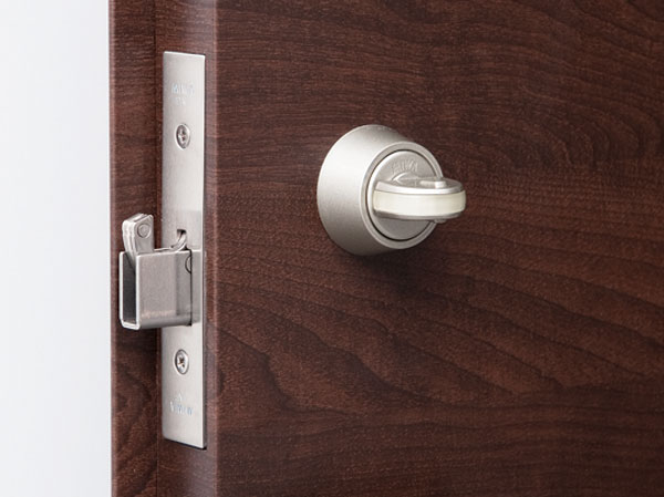 Security.  [Sickle dead lock] Bar was adopted effective sickle dead lock in incorrect tablets break open the door, etc.. (Same specifications)