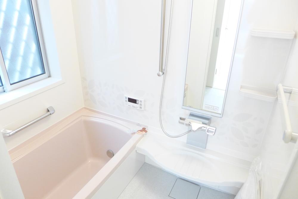 Bathroom. Indoor (11 May 2013) Shooting