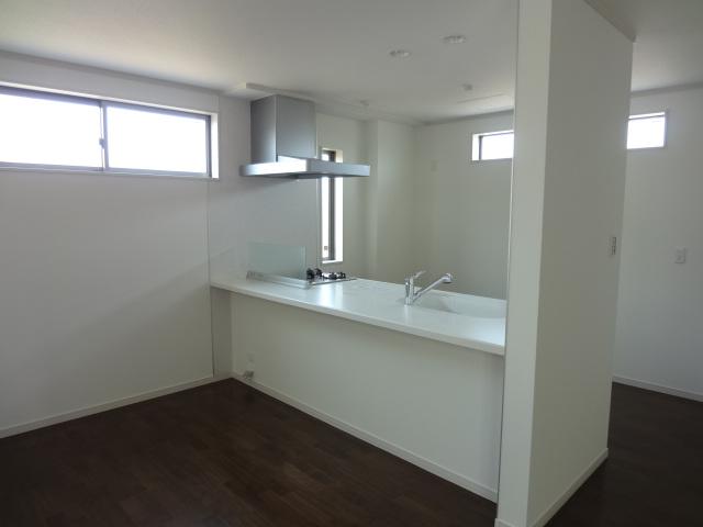 Kitchen. Same specifications