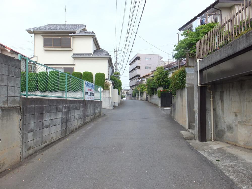 Local photos, including front road. Local (09 May 2013) Shooting