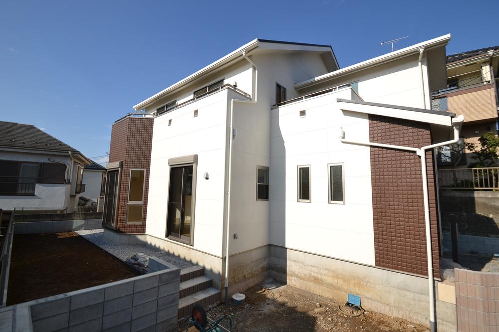 Local appearance photo. Local (10 May 2013) Shooting