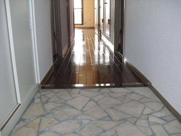 Entrance. Bright entrance