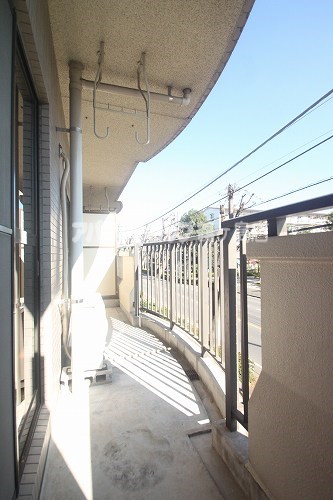 Balcony. Apamanshop Tsurugashima shop TEL: 049-233-7511