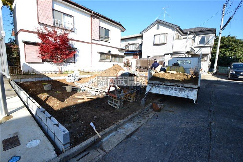 Local appearance photo. Local (12 May 2013) Shooting