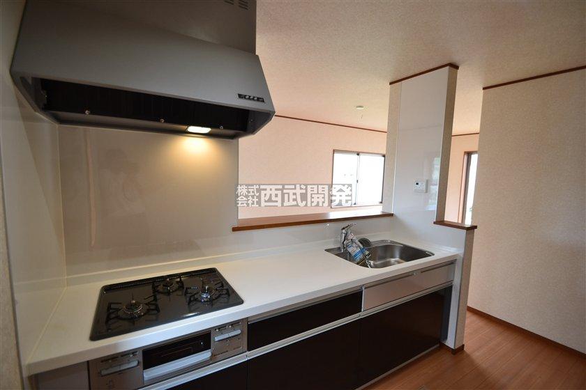 Same specifications photo (kitchen). Reference photograph kitchen