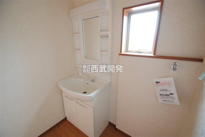 Same specifications photos (Other introspection)