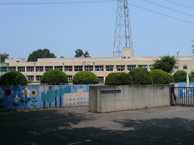 Primary school. Sugishita to elementary school 1040m