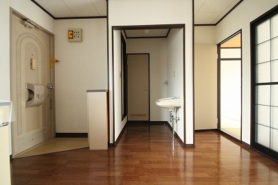 Living and room. Apamanshop Tsurugashima shop TEL: 049-233-7511