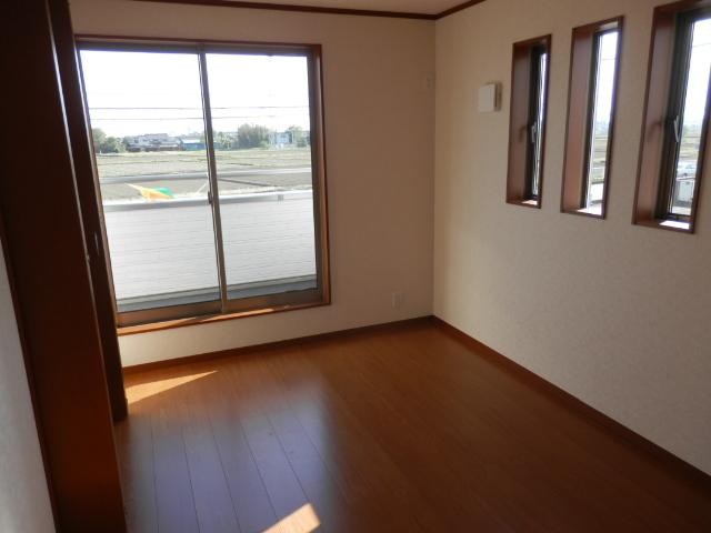 Same specifications photos (Other introspection). Same specifications