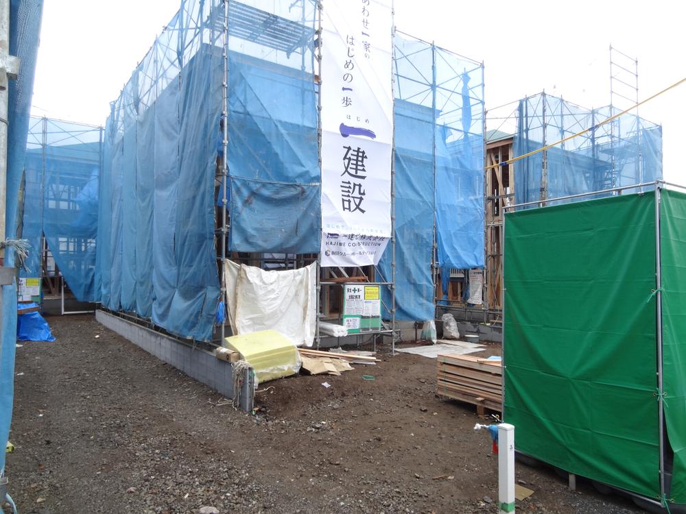 Local appearance photo. Local (12 May 2013) Shooting