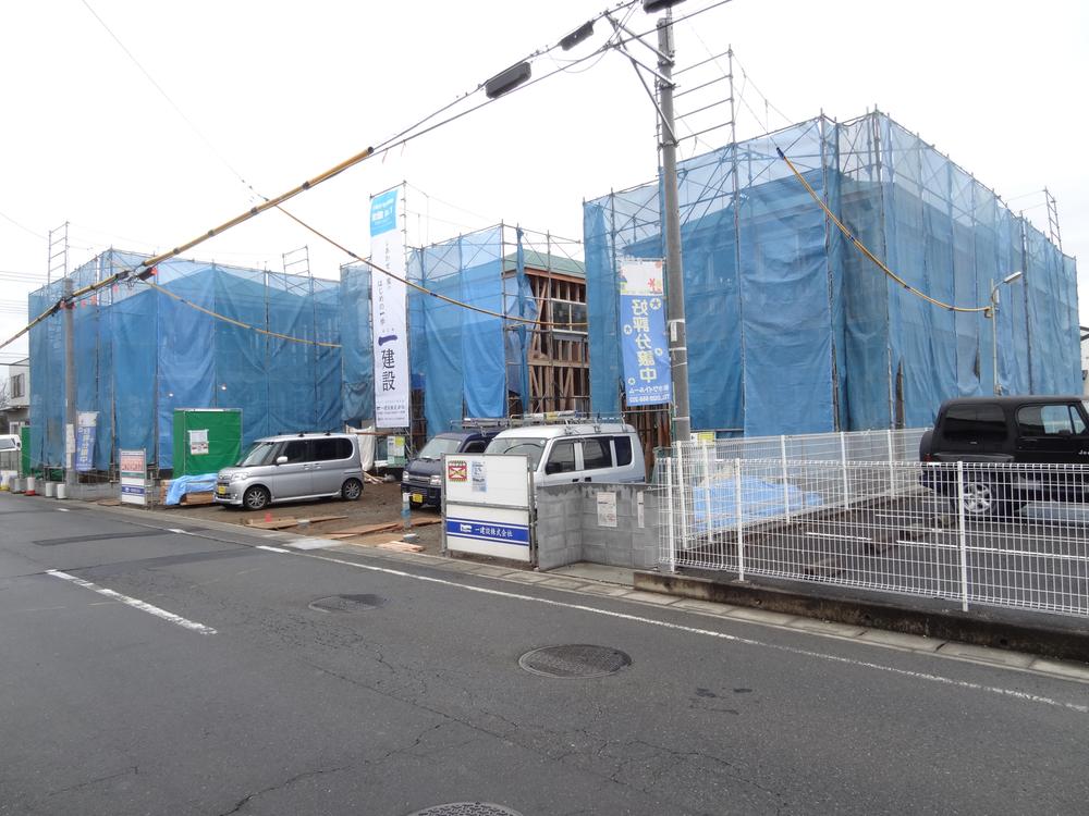 Local appearance photo. Local (12 May 2013) Shooting