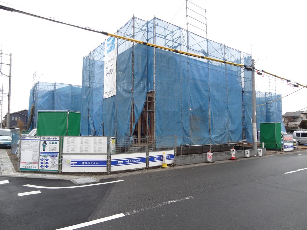 Local appearance photo. Local (12 May 2013) Shooting