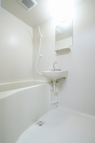 Bath. Apamanshop Tsurugashima shop TEL: 049-233-7511