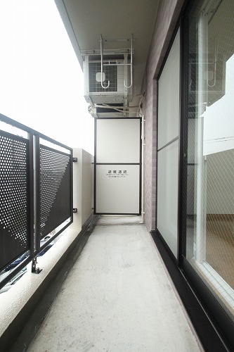 Balcony. Apamanshop Tsurugashima shop TEL: 049-233-7511