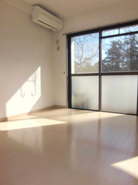 Other room space. Western style room