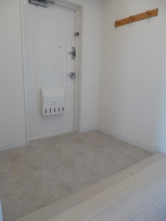 Entrance. At least a step is, It is also nice to child-rearing generation