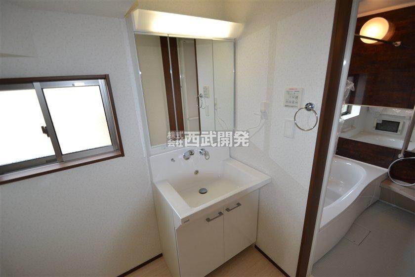 Same specifications photos (Other introspection). Same specifications Basin reference photograph