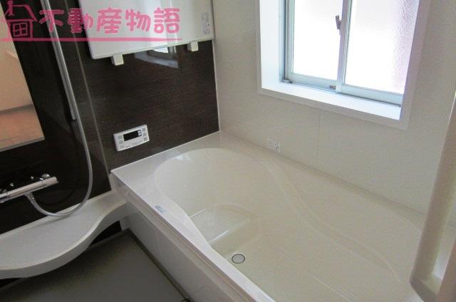 Same specifications photo (bathroom)