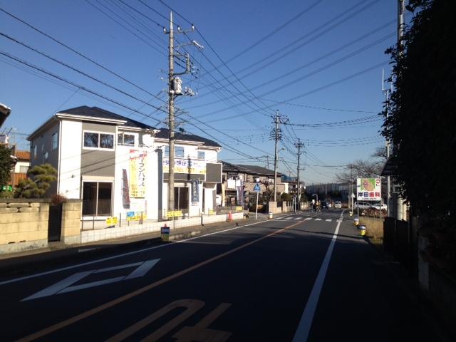 Local photos, including front road. Indoor (12 May 2013) Shooting