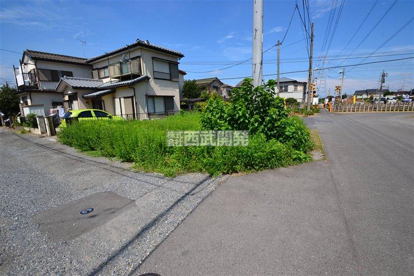 Local photos, including front road. Local (September 2013) Shooting