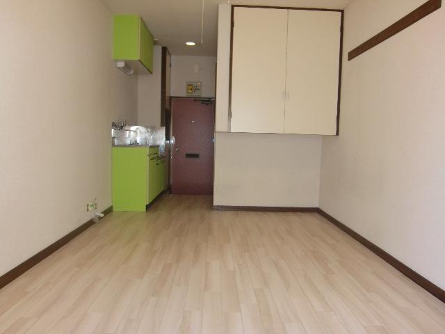 Other room space. Room 2