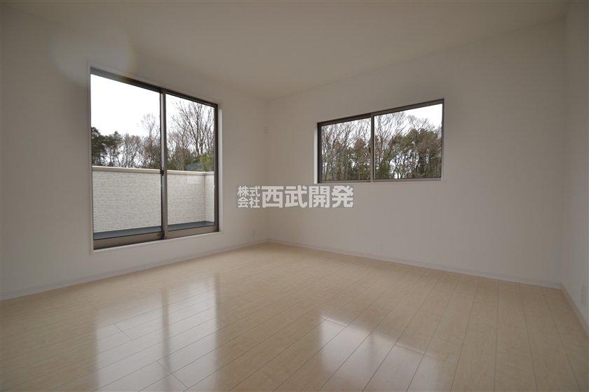 Non-living room. Color ・ Arrangement and the like are different. 