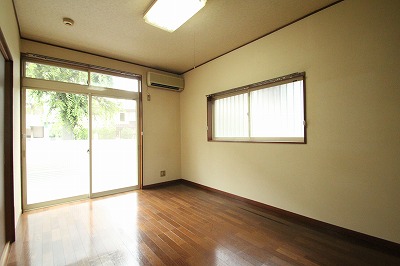 Living and room. Apamanshop Tsurugashima shop TEL: 049-233-7511