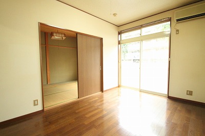 Other room space. Apamanshop Tsurugashima shop TEL: 049-233-7511