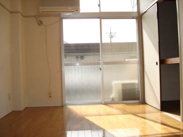 Other room space. Western style room