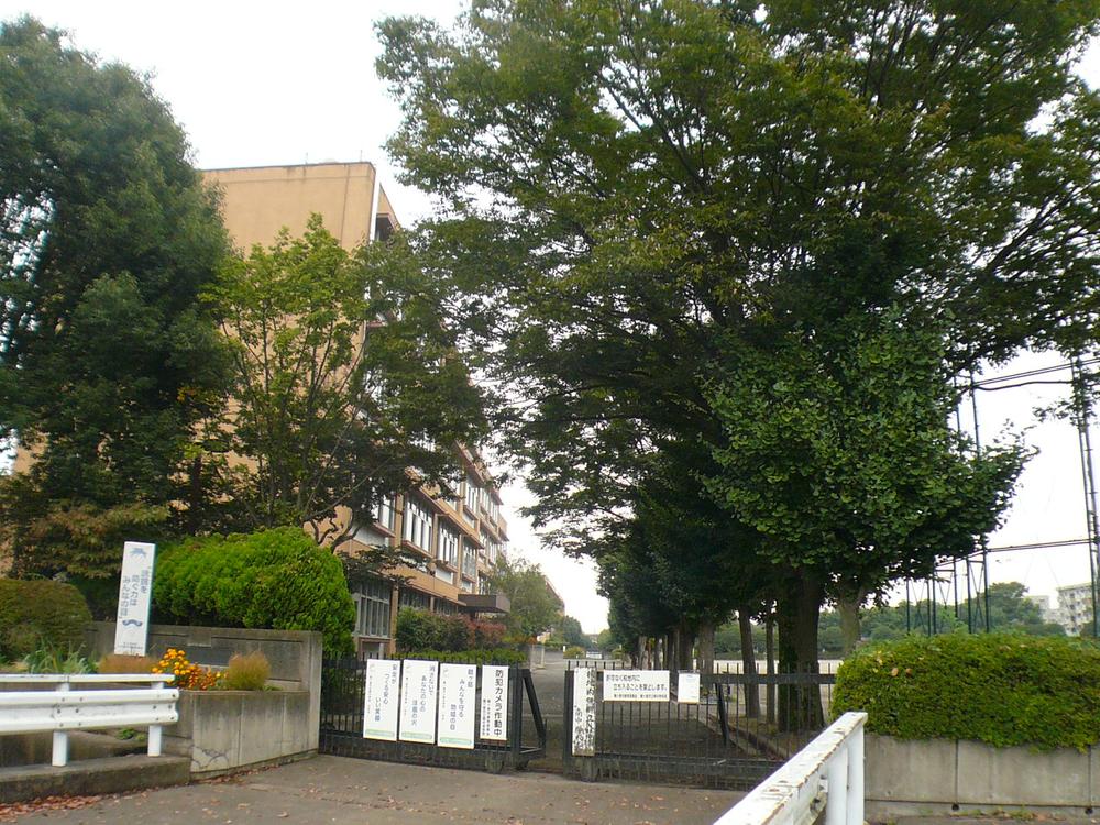 Junior high school. 1420m to Tsurugashima junior high school