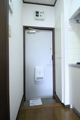 Entrance. Apamanshop Tsurugashima shop TEL: 049-233-7511