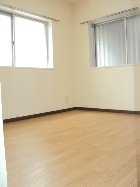 Other room space. Western style room