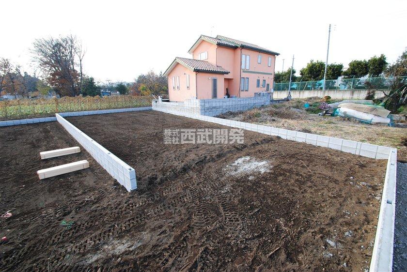 Local appearance photo. Local (12 May 2013) Shooting