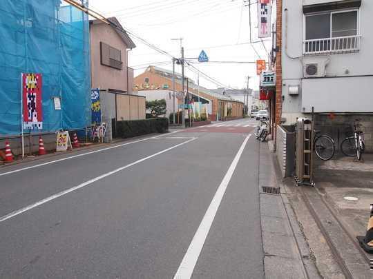 Local photos, including front road. Frontal road