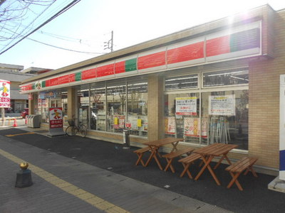 Convenience store. 374m until Thanksgiving (convenience store)