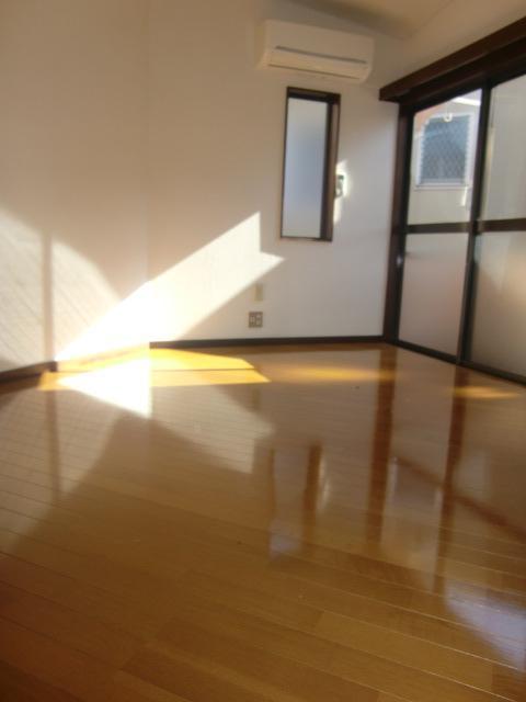 Other room space. room