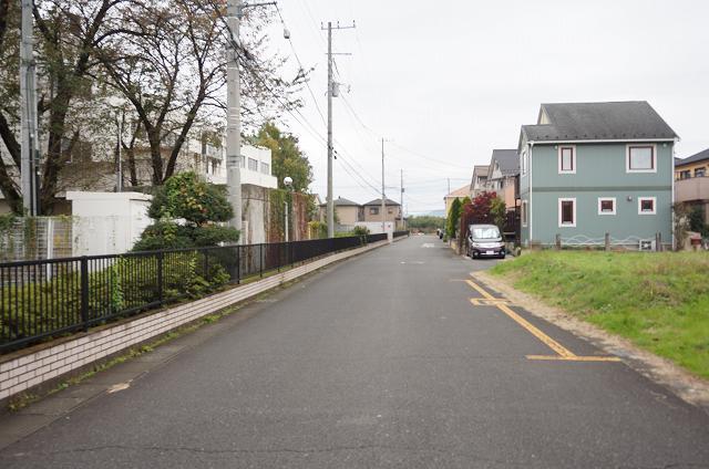 Local photos, including front road. Local (11 May 2013) Shooting