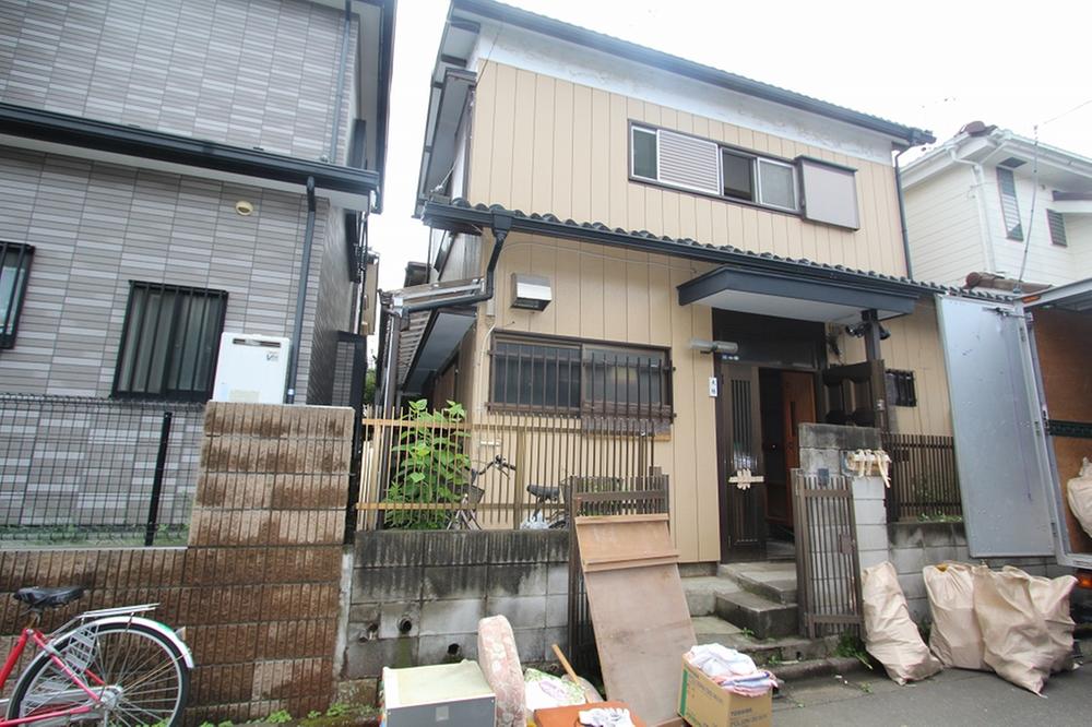 Building plan example (exterior photos). Exterior Photos